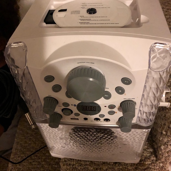 Light up Karaoke machine - Picture 1 of 4